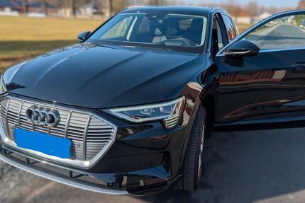 Audi e-tron 34.900 km 39.999 &euro; Bergheim 86673