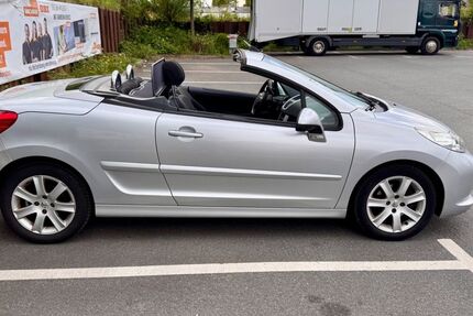 Peugeot 207 169.000 km 2.990 &euro; Hamburg 22303
