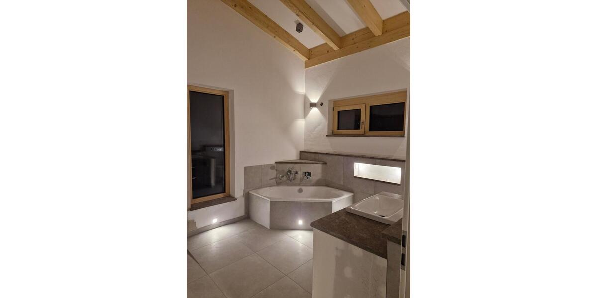 Doppelhaushälfte Aholfing - 4 Zimmer, 99 m&sup2;, 1.235&euro; | Angebot:24375542