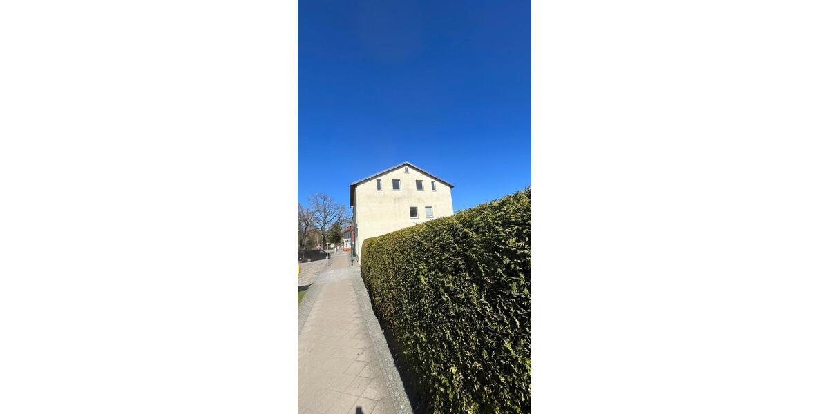 Dachgeschoßwohnung Mirow - 2.5 Zimmer, 64 m&sup2;, 480&euro; | Angebot:26247924