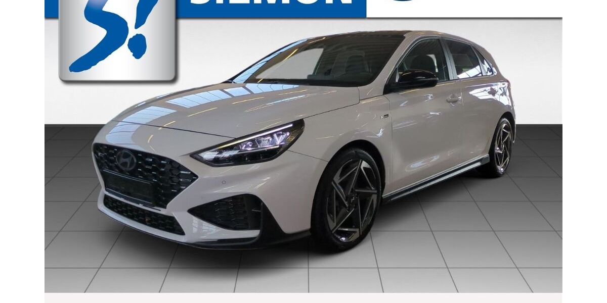 Hyundai i30 24.431 km 20.830 &euro; Ibbenbüren 49479