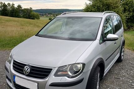 VW Touran 42.500 km 8.400 &euro; Linden 35440