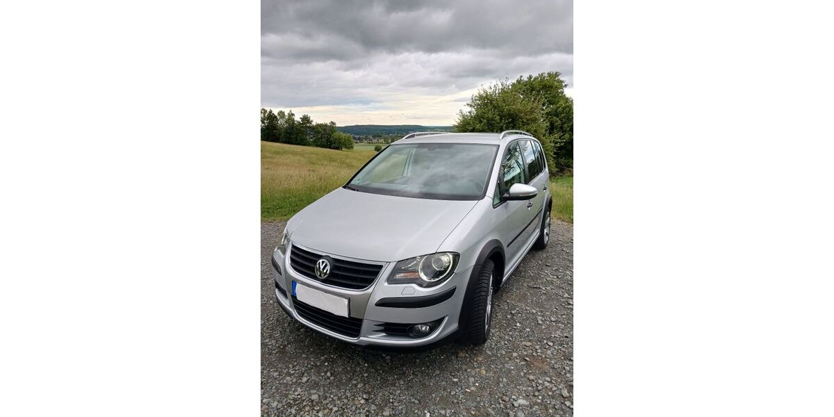 VW Touran 42.500 km 8.400 &euro; Linden 35440