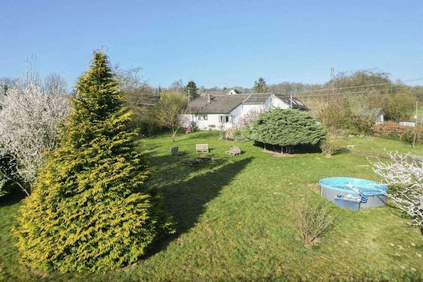 Haus zum Kaufen in Hennef (Sieg) 579.000 € 234 m²