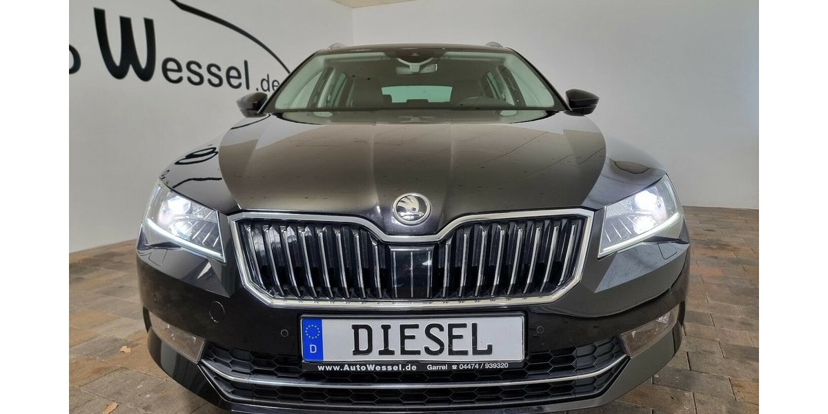 Skoda Superb Style Bi-Xenon AHK ACC SHZ Navi Tempomat 123.550 km 17.900 &euro; Garrel 49681