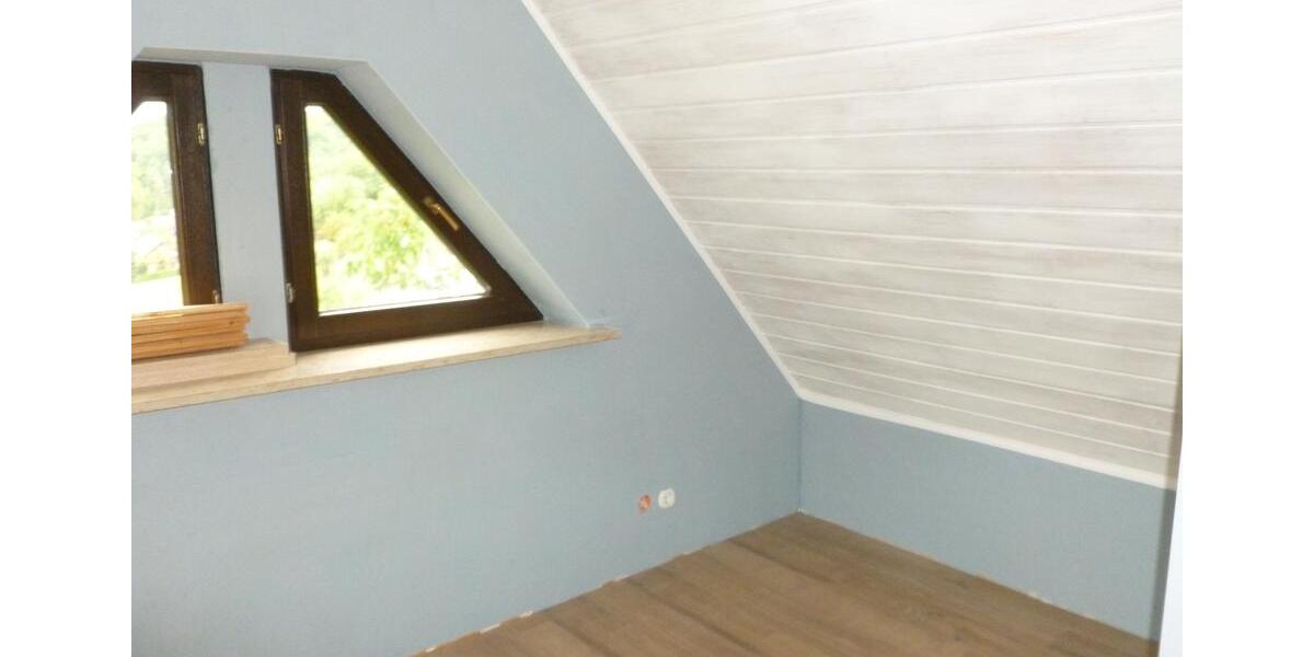 Dachgeschoßwohnung Ebermannstadt - 4 Zimmer, 123 m&sup2;, 950&euro; | Angebot:24354153