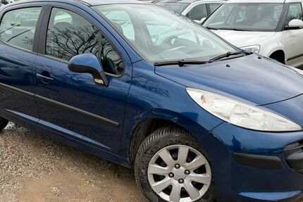 Peugeot 207 53.214 km 3.790 &euro; Berlin 13089