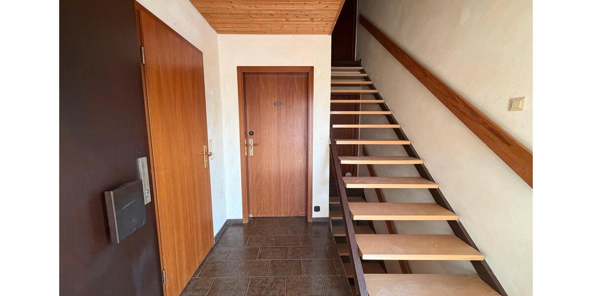 Einfamilienhaus Bad Liebenzell - 7 Zimmer, 180 m&sup2;, 535.000&euro; | Angebot:26425113