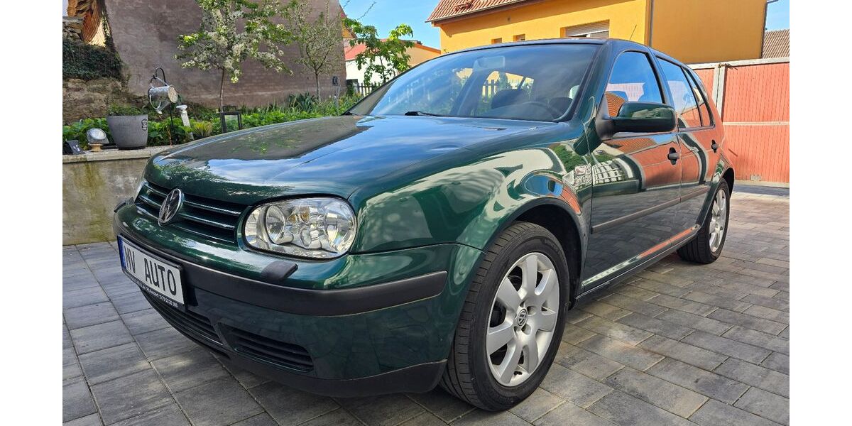 VW Golf 97.450 km 1.997 &euro; Würzburg 97076