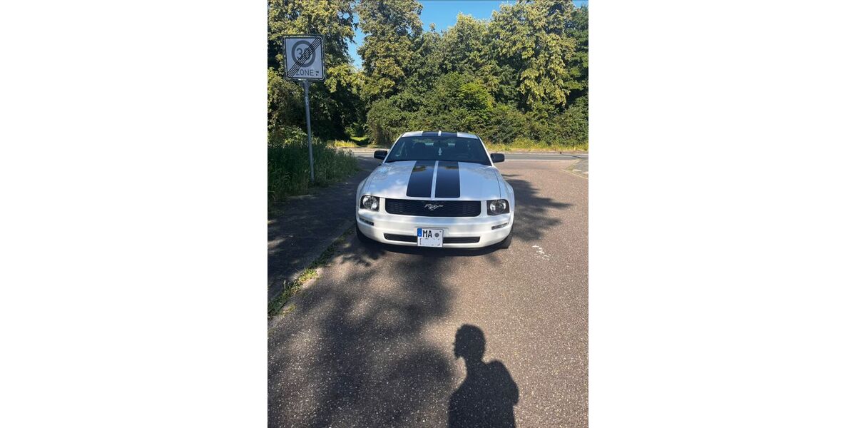 Ford Mustang 90.580 km 11.750 &euro; Mannheim 68307