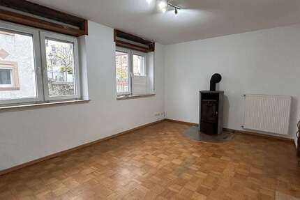 Haus zum Mieten in Bassenheim 1.300 € 134.1 m² 5.5 zimmer