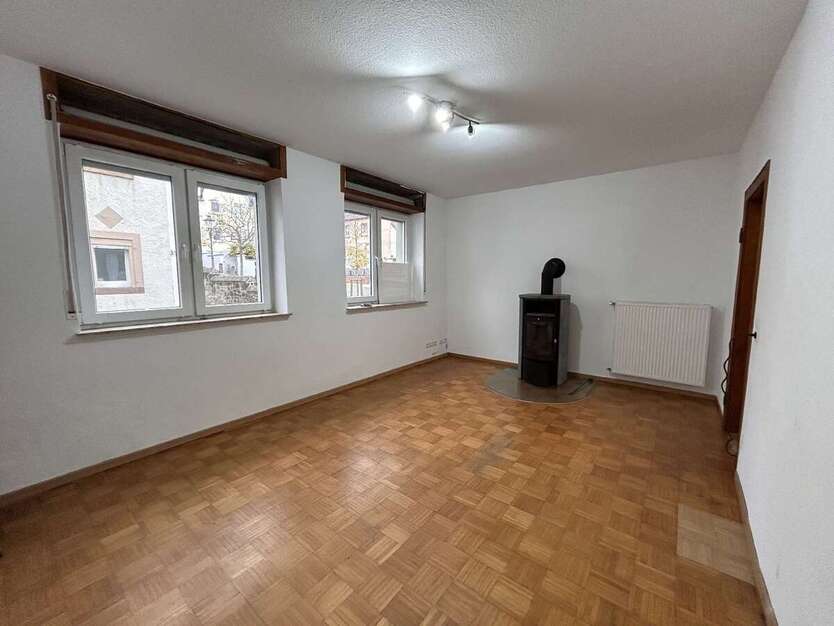 Haus zum Mieten in Bassenheim 1.300 € 134.1 m² 5.5 zimmer