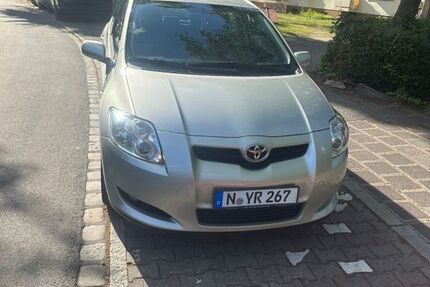 Toyota Auris 202.400 km 3.600 &euro; Fürth 90763