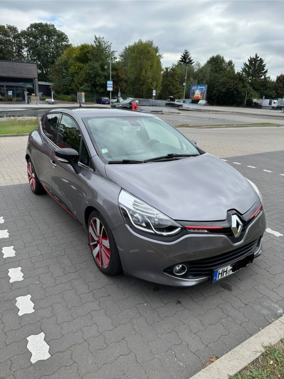 Renault Clio 149.000 km 5.900 € Hamburg 21035