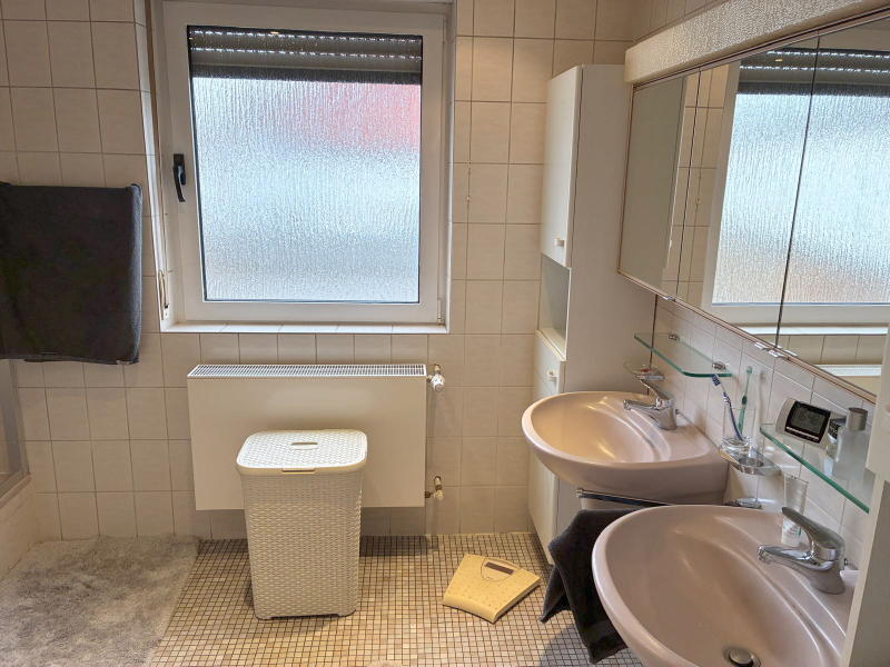 ObjNr:19744 - Sehr gepflegtes Objekt mit Wohn- und Gewerbefläche in Schifferstadt! 10 zimmer