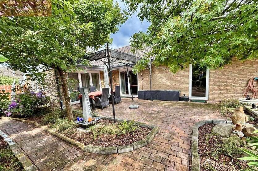 Haus zum Kaufen in Burgwedel 525.000 € 135.02 m²