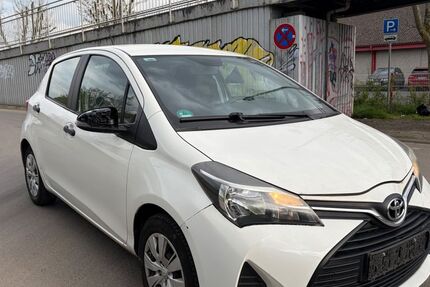 Toyota Yaris 63.000 km 6.500 &euro; Dietzenbach 63128