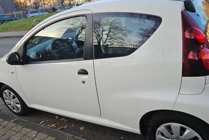 Peugeot 107 62.000 km 2.900 &euro; Frankfurt am Main 60431