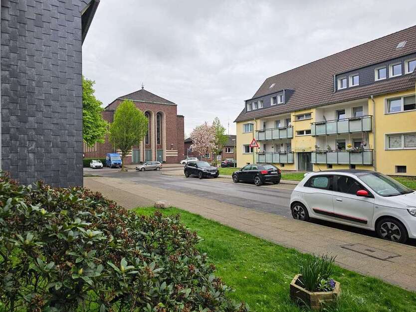 Wohnung zum Kaufen in Essen 139.900 € 73.24 m²