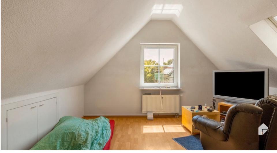 Dachgeschoßwohnung Wiesbaden Mainz-Amöneburg - 1 Zimmer, 28 m&sup2;, 590&euro; | Angebot:25994577