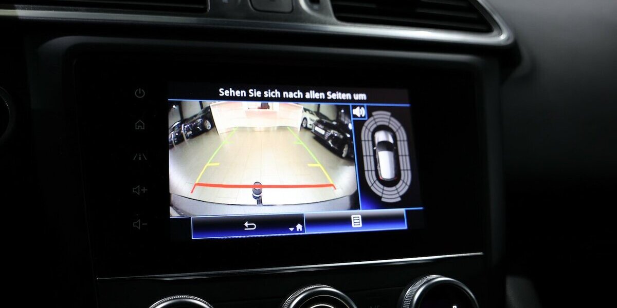 Renault Kadjar TCe 140 DELUXE / PANORAMA / LED-VISION 99.000 km 15.111 &euro; Hamm 59077