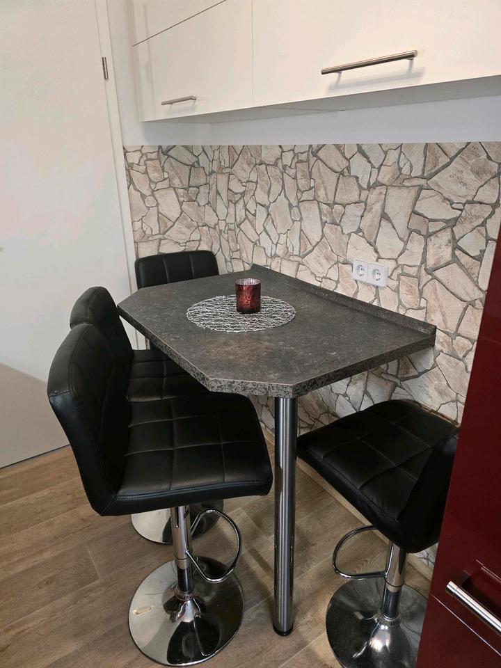 Nachmieter für 4 Raum Wohnung
