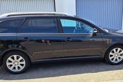 Toyota Avensis 204.800 km 3.850 &euro; Rodenbach 63517