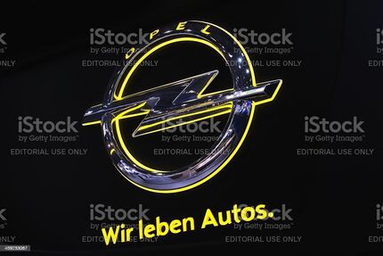 Opel Crossland (X) 30.000 km 10.491 € Würzburg 97074