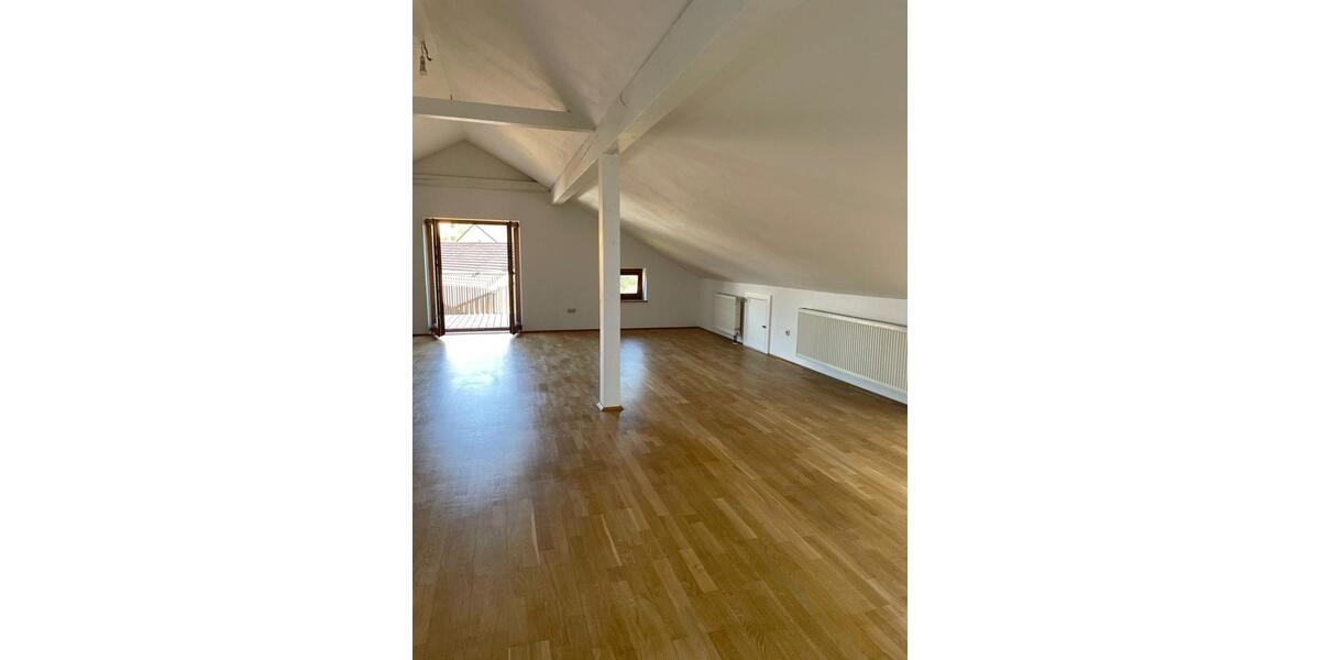 Dachgeschoßwohnung Simbach am Inn - 2 Zimmer, 75 m&sup2;, 600&euro; | Angebot:26302590