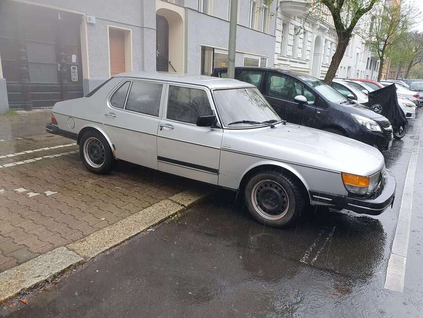Saab 900 300.000 km 4.000 € Berlin 10785