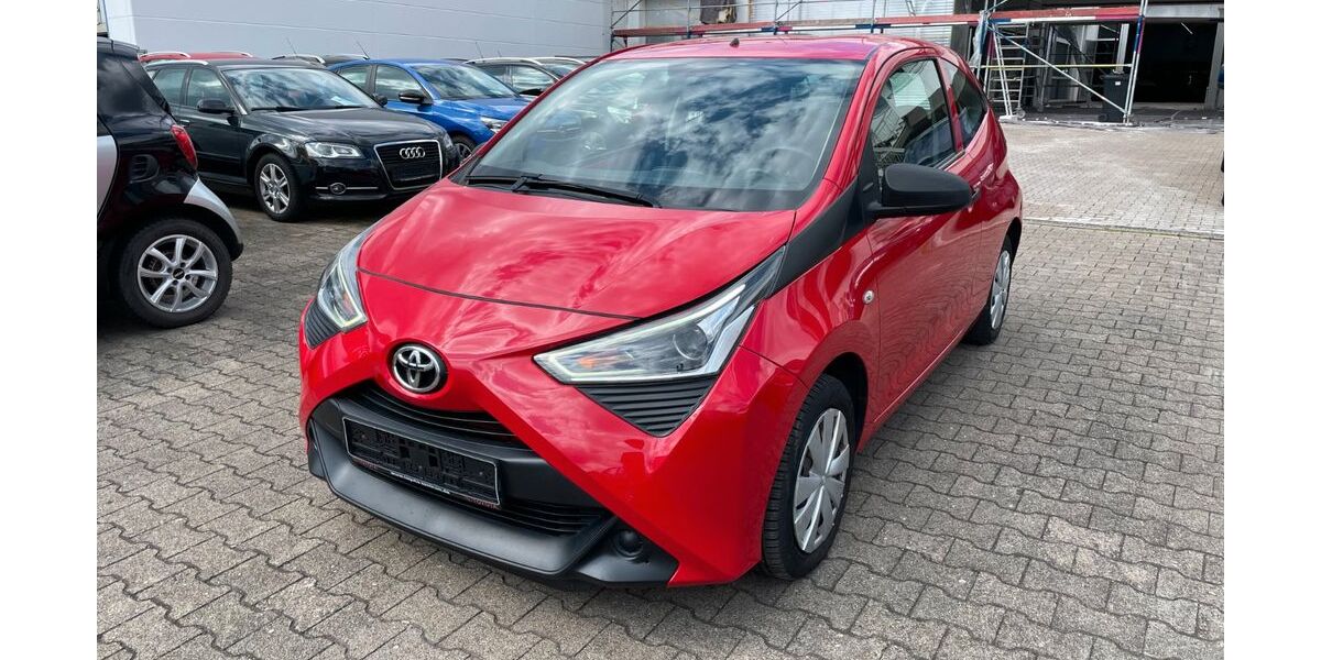 Toyota Aygo (X) 138.427 km 4.995 &euro; Stuttgart 70597