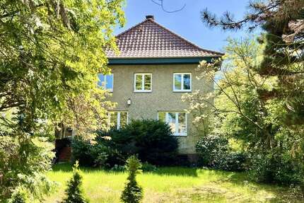 Haus zum Kaufen in Hannover Kirchrode 695.000 € 250 m²