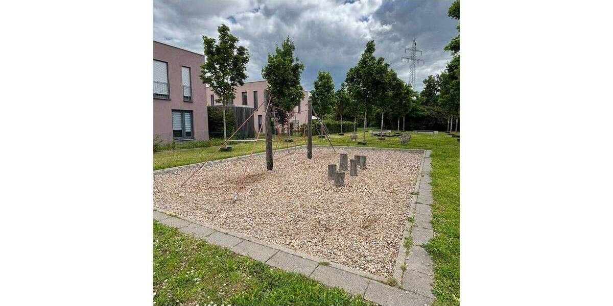 Reihenmittelhaus Mannheim Waldhof - 4 Zimmer, 120 m&sup2;, 1.555&euro; | Angebot:24778131