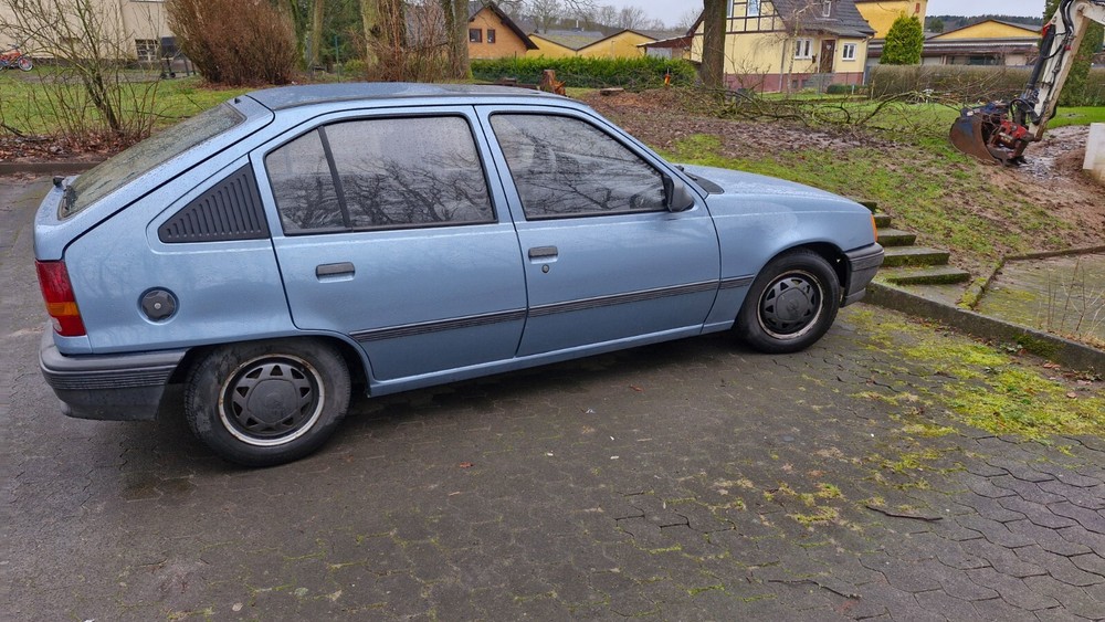 Opel Kadett E 65.000 km 1.600 &euro; Hessisch Lichtenau 37235
