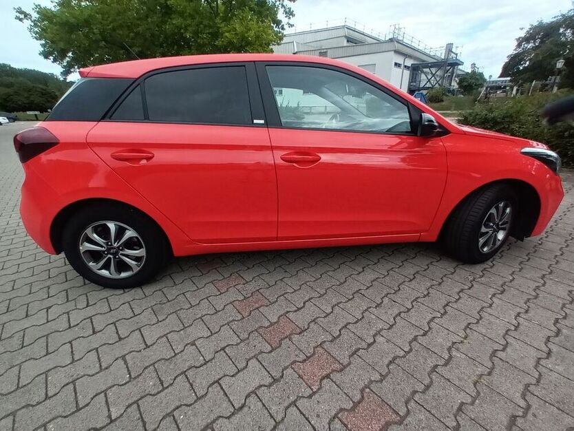 i20