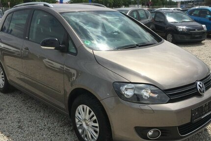VW Golf Plus Style,Klimaaut.,Sitzh.,Temp.,Tüv Neu! 234.000 km 4.800 &euro; Himmelkron 95502