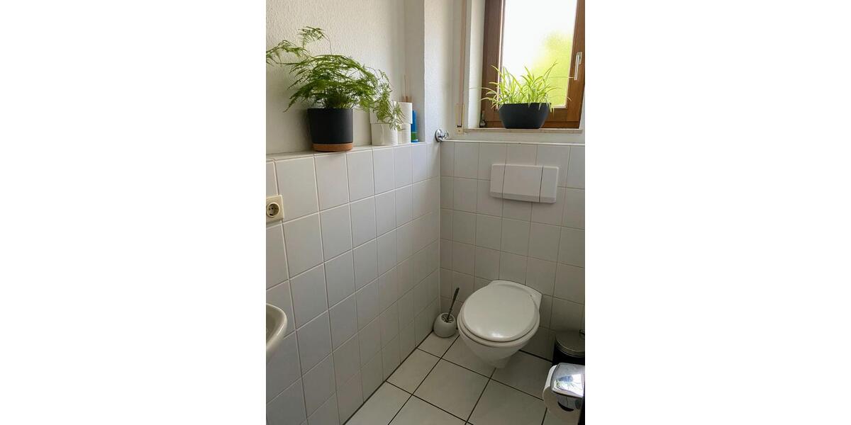 Reihenhaus Heppenheim (Bergstraße) - 6 Zimmer, 155 m&sup2;, 2.200&euro; | Angebot:24897353