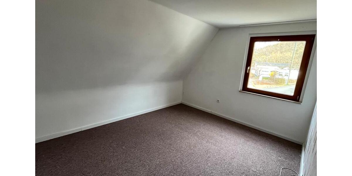 Doppelhaushälfte Siegen Eiserfeld - 4 Zimmer, 105 m&sup2;, 180.000&euro; | Angebot:26821761
