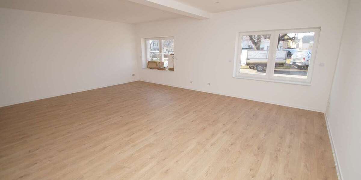 Etagenwohnung Schkopau Lochau - 3 Zimmer, 122 m&sup2;, 1.218&euro; | Angebot:25335475