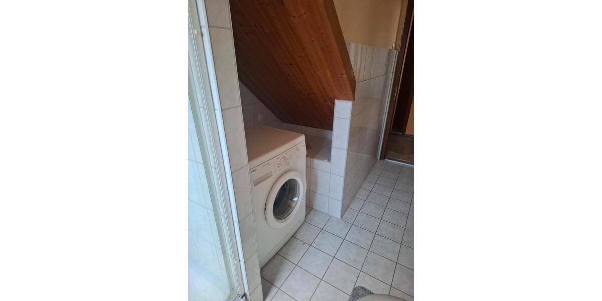 2 Zimmer mit Separaten Bad zur Untermiete 2 zimmer