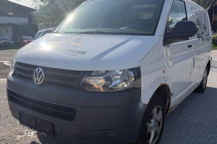 VW T5 Transporter 104.000 km 3.750 &euro; Rosenheim 83022