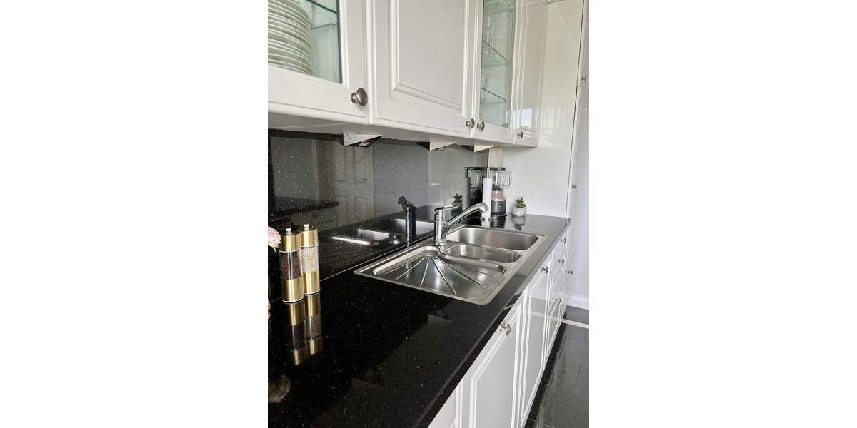 Exkl. Energiesparhaus in hochwertiger Bauweise mit traumhaften Ausblick, in ruhiger zentraler Lage 7 zimmer