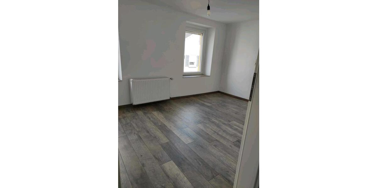 Einfamilienhaus Mettlach - 7 Zimmer, 150 m&sup2;, 1.200&euro; | Angebot:26412173