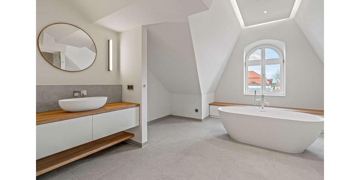 Luxuriöse Dachgeschosswohnung mit Parkblick im Erstbezug 5 zimmer