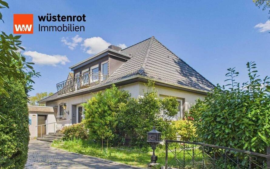 Ein Haus mit Geschichte & Gefühl: 7 Zimmer, ca. 204?m² Wohnfläche, ELW & Stuck-Charme in Holtland