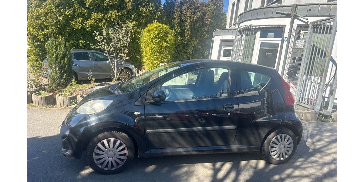 Peugeot 107 125.000 km 990 &euro; Essen 45326