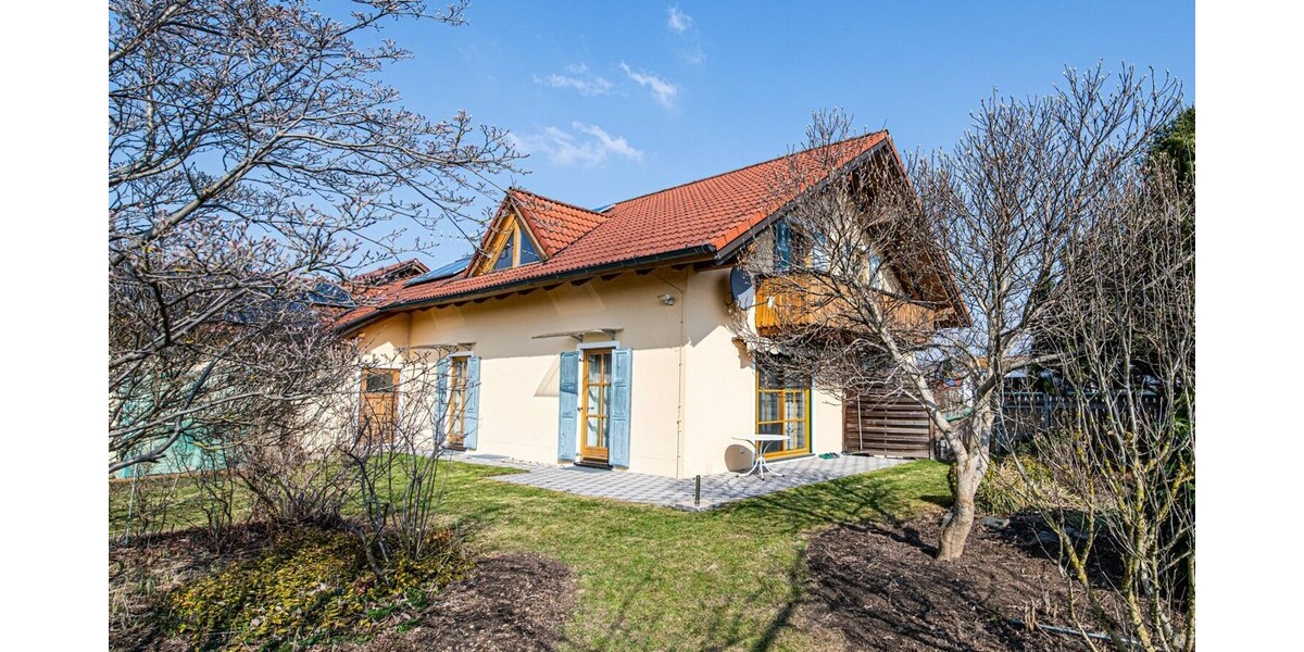 Großzügiges Zuhause mit umzäunten Gartengrundstück und vielseitigem Studio - Einfamilienhaus Schönthal | Angebot:27038045