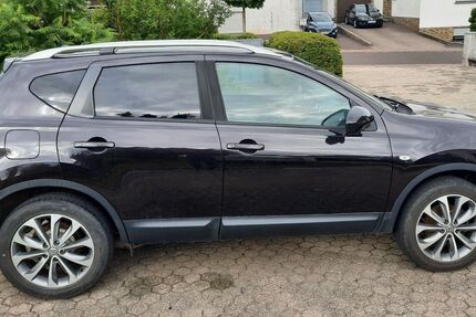 Nissan Qashqai 140.000 km 9.550 &euro; Zemmer 54313