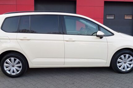 VW Touran 136.948 km 19.500 &euro; Ludwigshafen am Rhein 67059