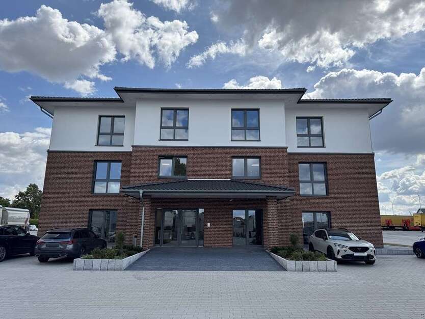 Büro in Lindhorst 2.200 € 207.7 m²